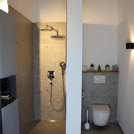 Appartement Cozy Cube 1 Luxury Apartments, Nah An Der Messe, 30 Minuten Zu Den Bergen Und Seen, 20 Minuten Nach Muenchen