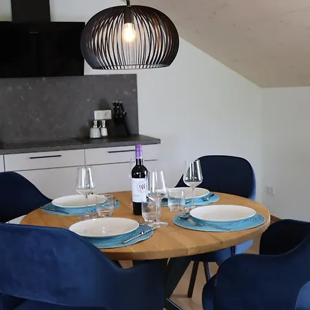 Appartement Cozy Cube 1 Luxury Apartments, Nah An Der Messe, 30 Minuten Zu Den Bergen Und Seen, 20 Minuten Nach Muenchen
